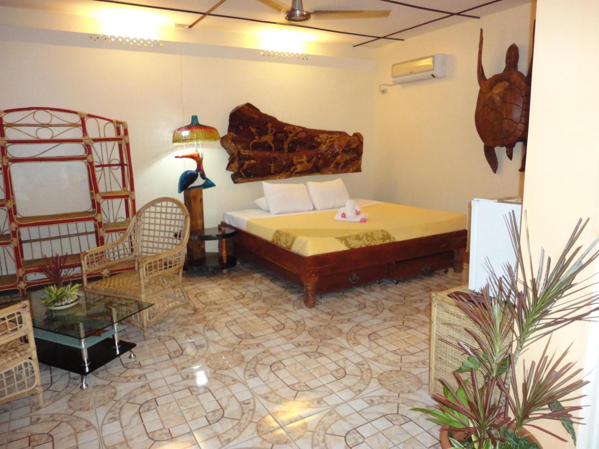 Deep Forest Garden Hotel Puerto Princesa Exterior foto